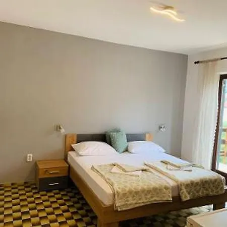 Πανσιόν In Starigrad-paklenica With Terrace, Air Conditioning, Wifi 627-6 *