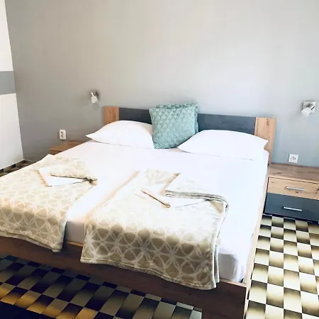 Gasthuis In Starigrad-paklenica With Terrace, Air Conditioning, Wifi 627-6 *