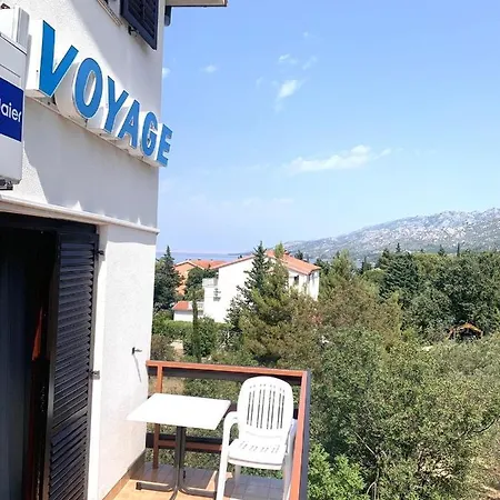 Maison d'hôtes In Starigrad-paklenica With Terrace, Air Conditioning, Wifi 627-6 *